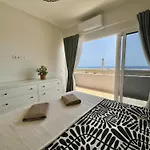 Apartment Ocean Touch *